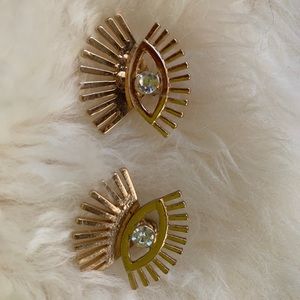 Magic eye earrings with jackets